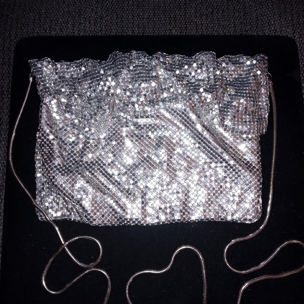 Sequence purse